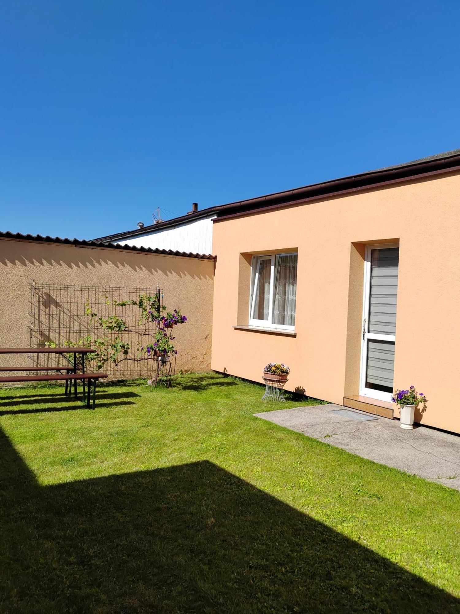 Pokoje Goscinne U Basi Mielno  Exterior photo